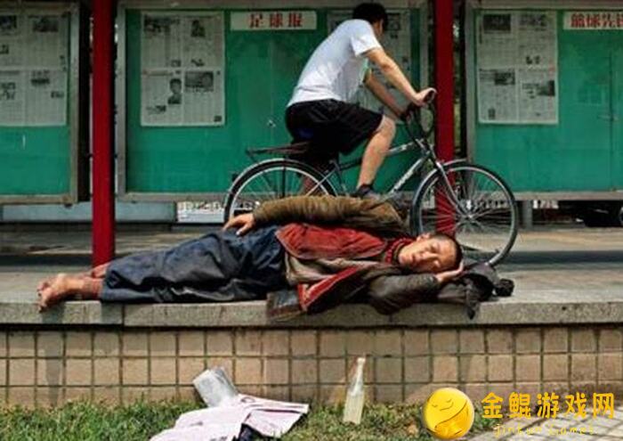 流浪方舟玩家攻略：入坑两个月，小白如何两个月通关升级，必备入门秘籍①一战到底！