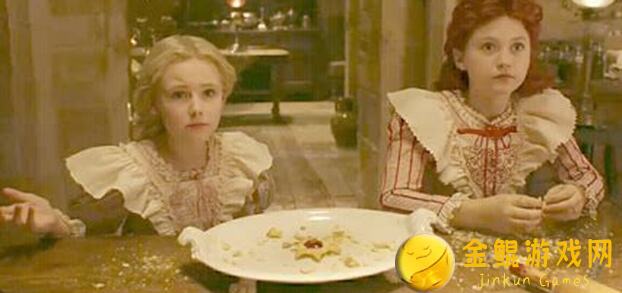 爱丽丝的衣橱小百科：蝴蝶之夜，揭秘蝴蝶破茧之美！